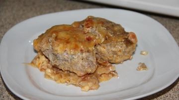 Рецепт Ленивых голубцов из китайской капусты под соусом из соленых помидор