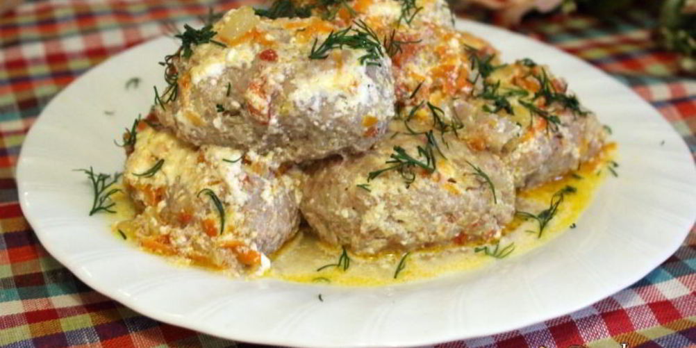 Как приготовить ленивые голубцы запеченные в сметане