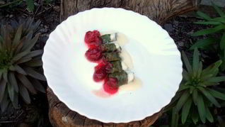 Рецепт Мини-голубцов с вино-вишневым соусом