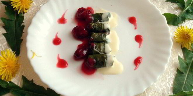 Рецепт мини-голубцов с вино-вишневым соусом