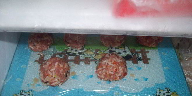 Рецепт мини-голубцов в одежке из кабачков