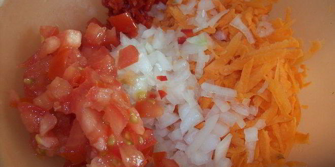 Рецепт мини-голубцов в одежке из кабачков