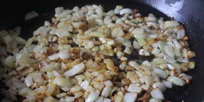 Рецепт горохова-картофельного пюре с жареным луком