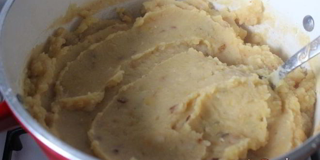 Рецепт горохова-картофельного пюре с жареным луком