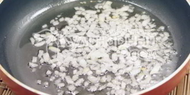 Рецепт белых грибов в сметанном соусе