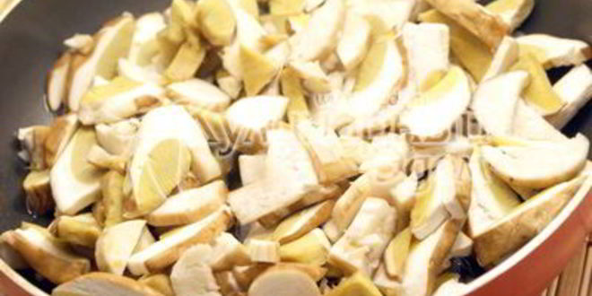 Рецепт белых грибов в сметанном соусе