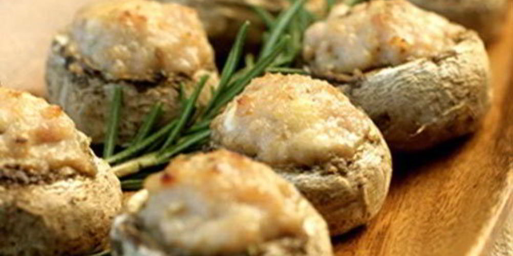 Как приготовить фаршированные мясом шампиньоны