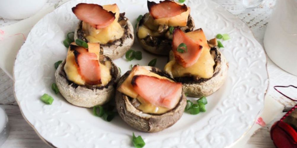 Как приготовить фаршированные шампиньоны с ветчиной