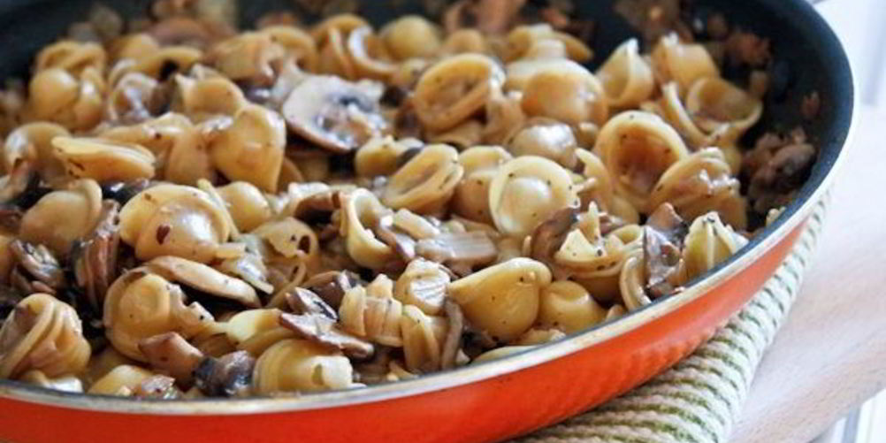 Как приготовить грибы под сливочным соусом