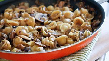 Рецепт Грибов под сливочным соусом