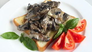 Рецепт Грибов в сливочном соусе с шалфеем