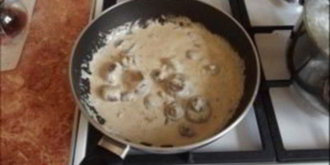 Рецепт грибов в сливочном соусе