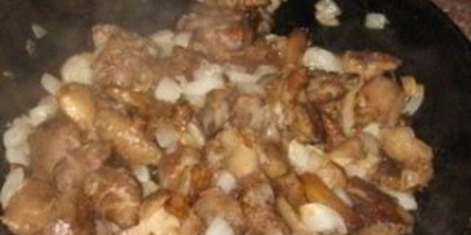 Рецепт маслят, жареных с луком