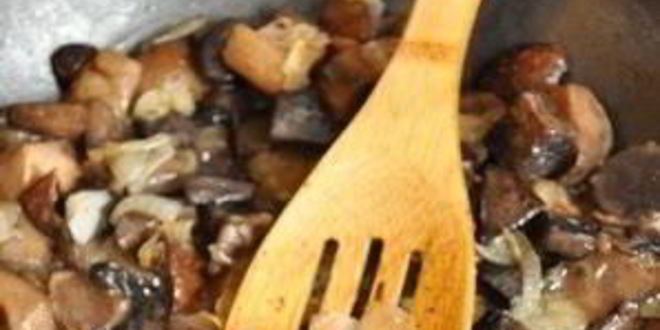 Рецепт подберезовиков, жареных со сметаной