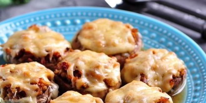 Рецепт шампиньонов, фаршированных курицей и сыром