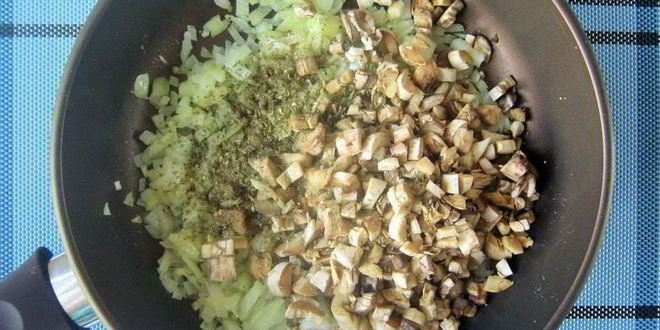 Рецепт шампиньонов, фаршированных рисом и сыром