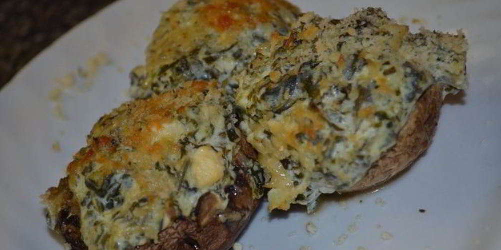 Как приготовить шампиньоны фаршированные сливочно-шпинатным соусом