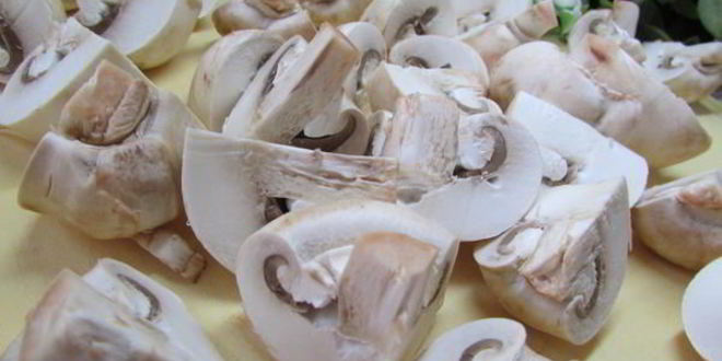 Рецепт шампиньонов с розмарином и чесноком