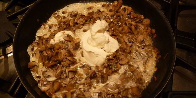 Рецепт шампиньонов в сметане