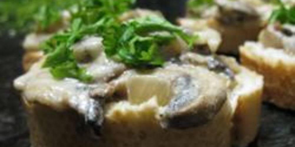 Как приготовить шампиньоны в сметанном соусе