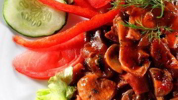 Рецепт Тушеных грибов в красном вине по-бургундски