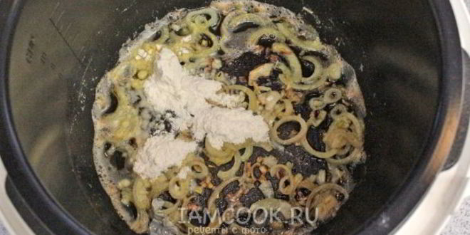 Рецепт тушеных грибов в мультиварке