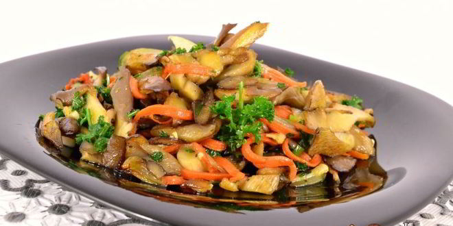 Рецепт вешенок жареных с морковью и чесноком