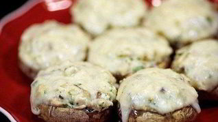 Рецепт Запеченных грибов, фаршированных курицей и сыром