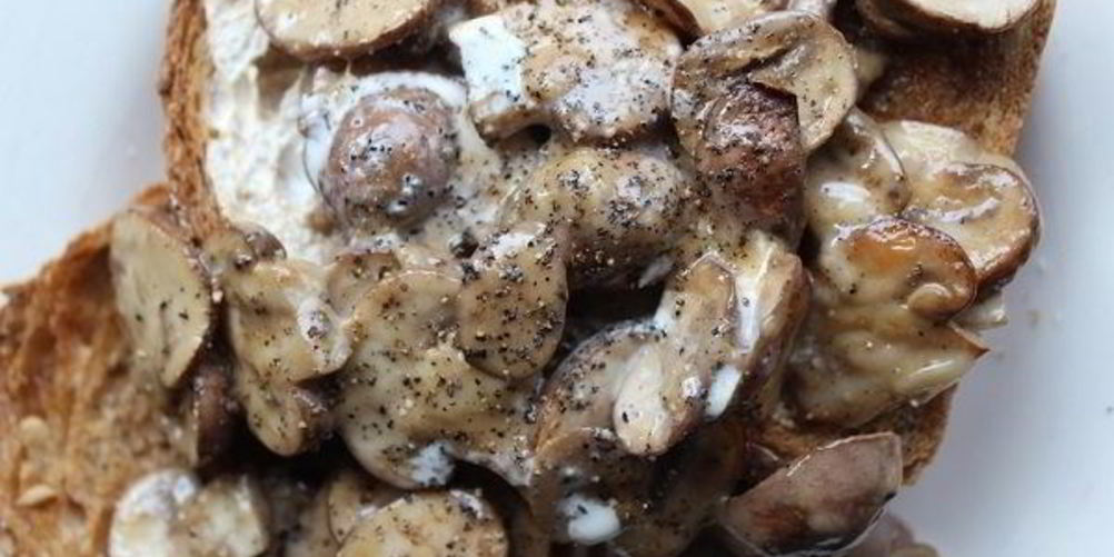 Как приготовить жареные грибы с сыром