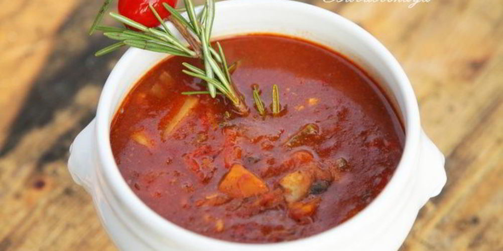 Как приготовить ароматный гуляш с грибами и сельдереем