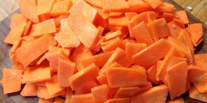 Рецепт ароматного гуляша с грибами и сельдереем