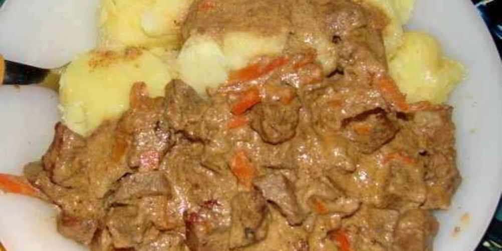 Как приготовить гуляш из говядины со сметаной