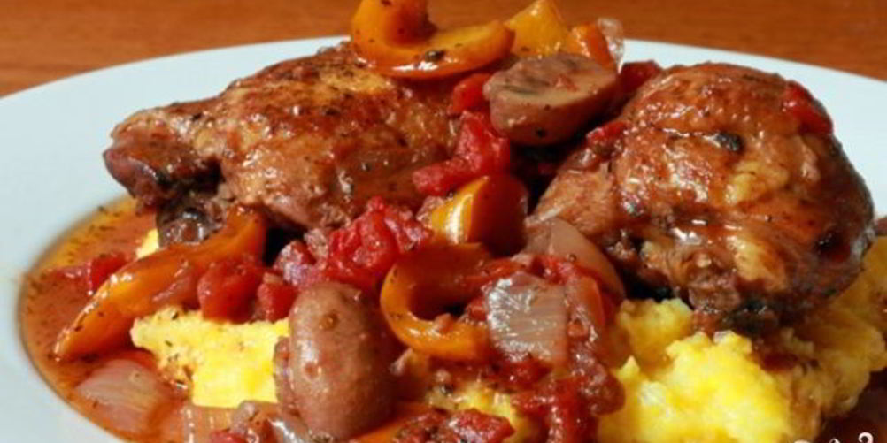 Как приготовить гуляш из курицы с грибами