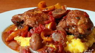 Рецепт Гуляша из курицы с грибами