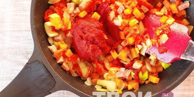 Рецепт гуляша из курицы с подливкой