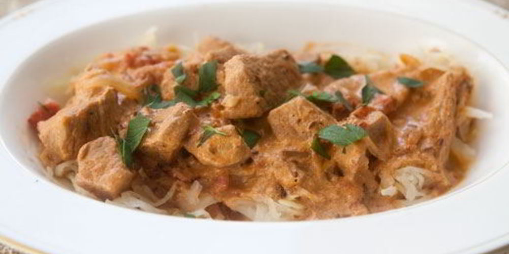 Как приготовить гуляш из курицы со сметаной