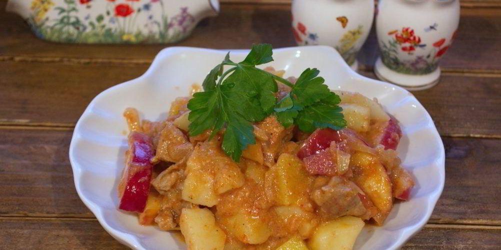 Как приготовить гуляш из свинины с картофелем