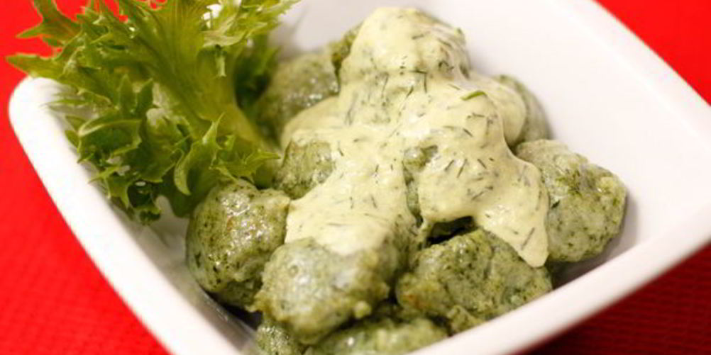 Как приготовить картофельные клецки со шпинатом