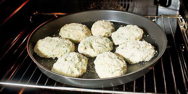 Рецепт английских котлет с лососем, брокколи и картофельным пюре