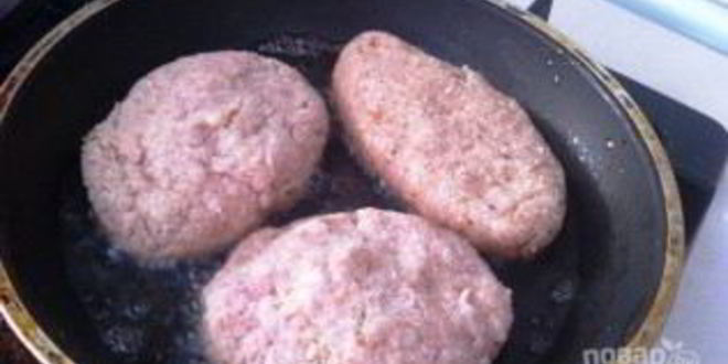 Рецепт домашних котлет