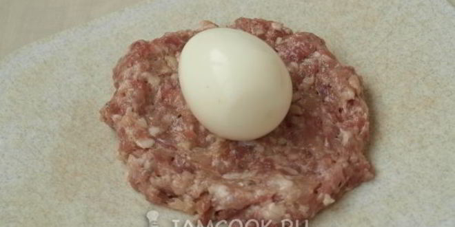 Рецепт котлеты с яйцом внутри