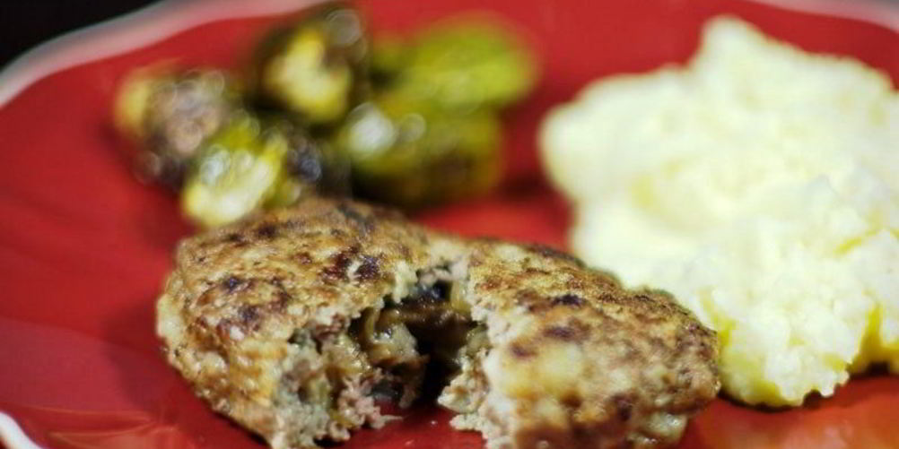 Как приготовить котлеты, фаршированные грибами