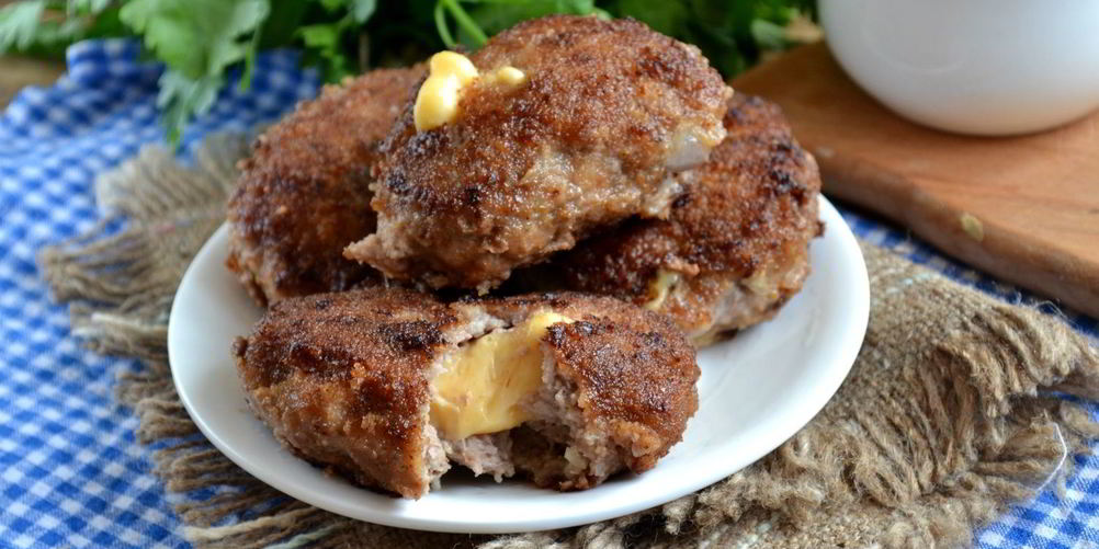 Как приготовить котлеты из фарша с начинкой