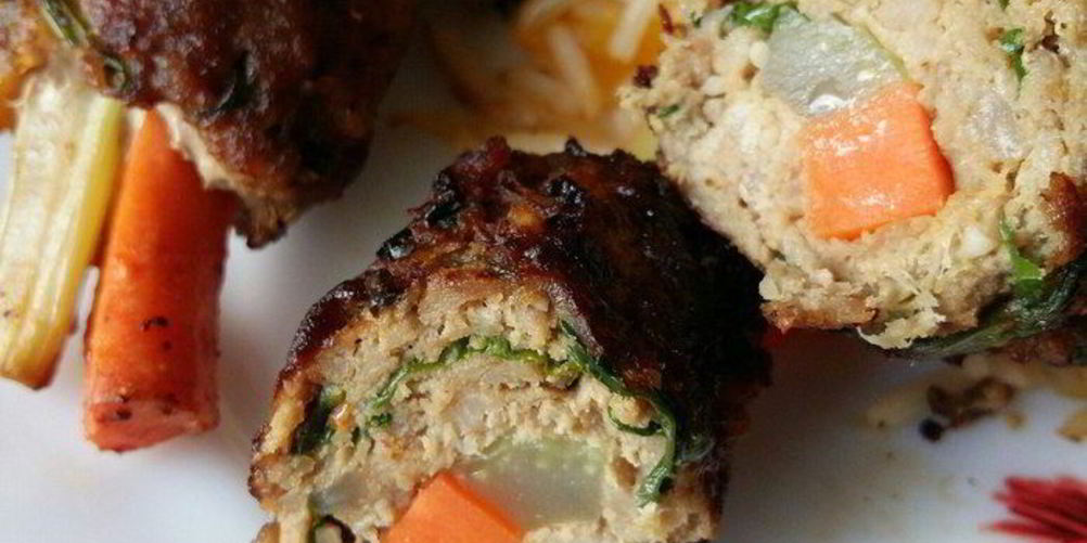 Как приготовить котлеты по-корейски на подушке из риса с овощами