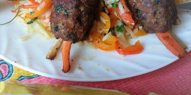 Рецепт котлет по-корейски на подушке из риса с овощами