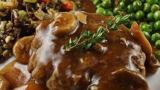 Рецепт Котлет под луково-грибным соусом