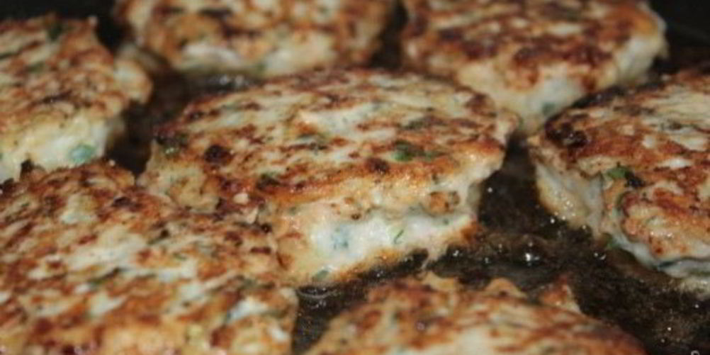 Как приготовить куриные котлеты с кабачками