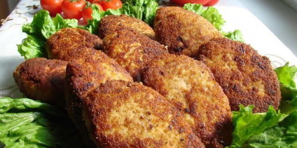 Как приготовить куриные котлеты с начинкой из белых грибов