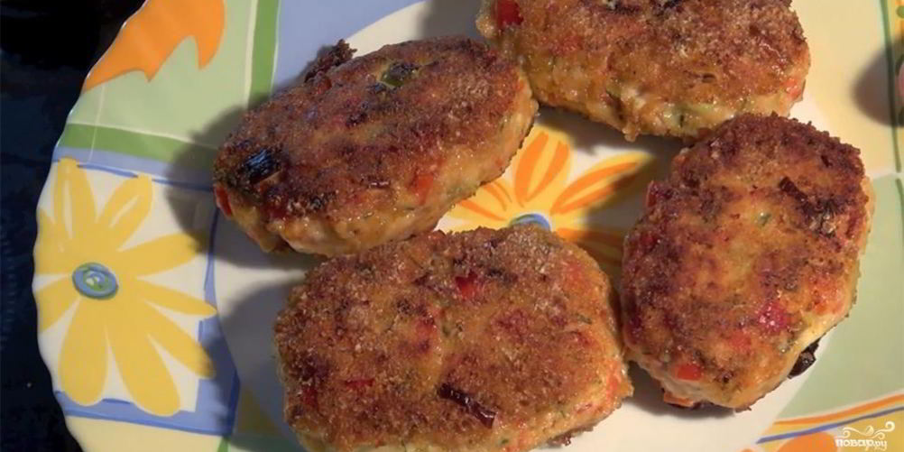 Как приготовить куриные котлеты с перцем