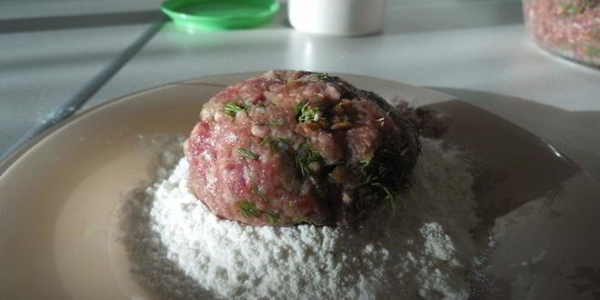 Рецепт мясных котлет